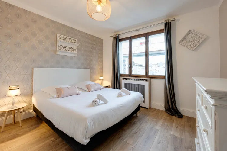2 Annecy - Parama