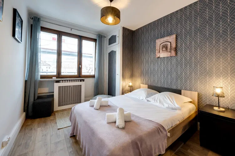 2 Annecy - Parama